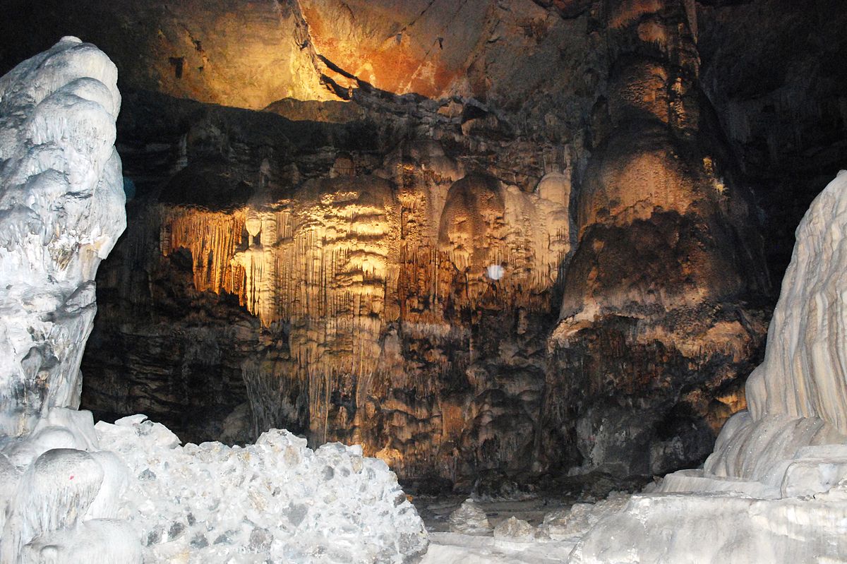 Tour a las Grutas de Cacahuamilpa y Taxco desde CDMX